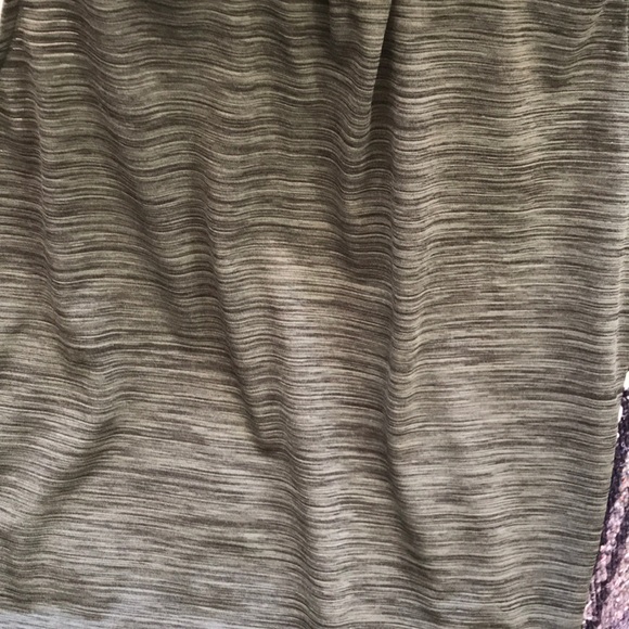 ⬇️$25 ATHLETA "The Energizer Tank Top" Size Small - Picture 7 of 7